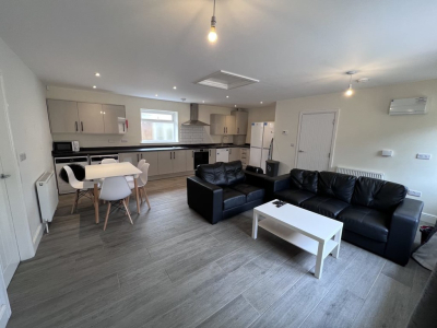 Image of Deramore Drive, Badger Hill