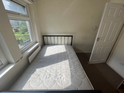 Image of Rawdon Avenue, Melrosegate