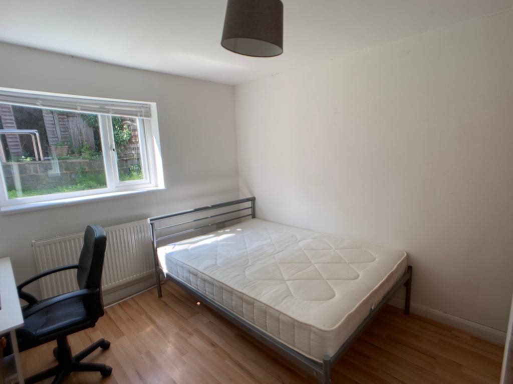 Image of Thief Lane, Hull Road