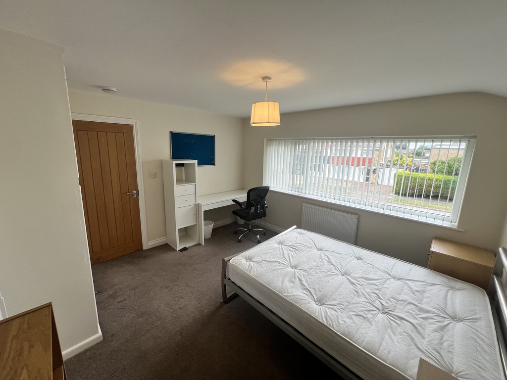 Image of Deramore Drive, Badger Hill