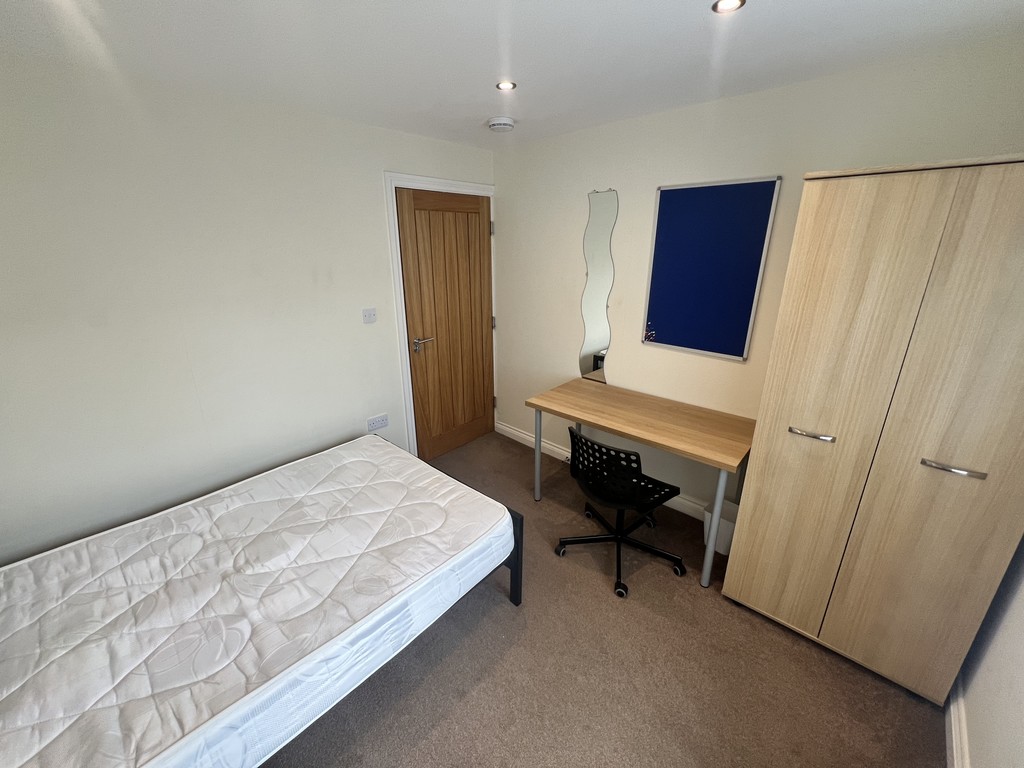 Image of Deramore Drive, Badger Hill