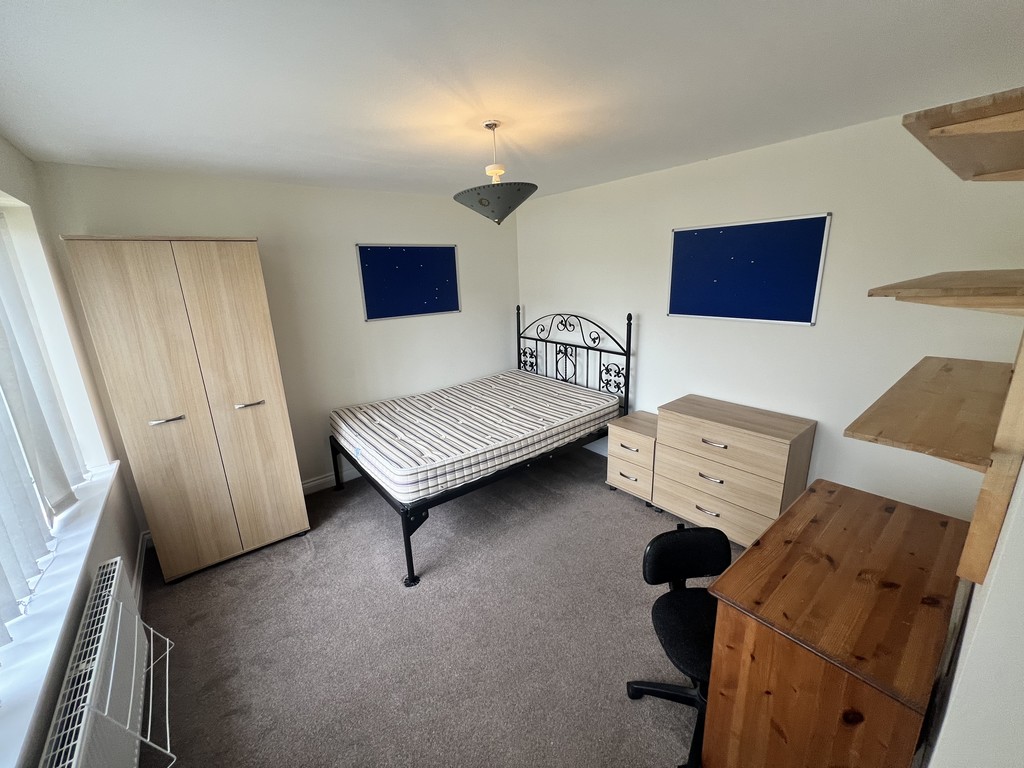 Image of Deramore Drive, Badger Hill