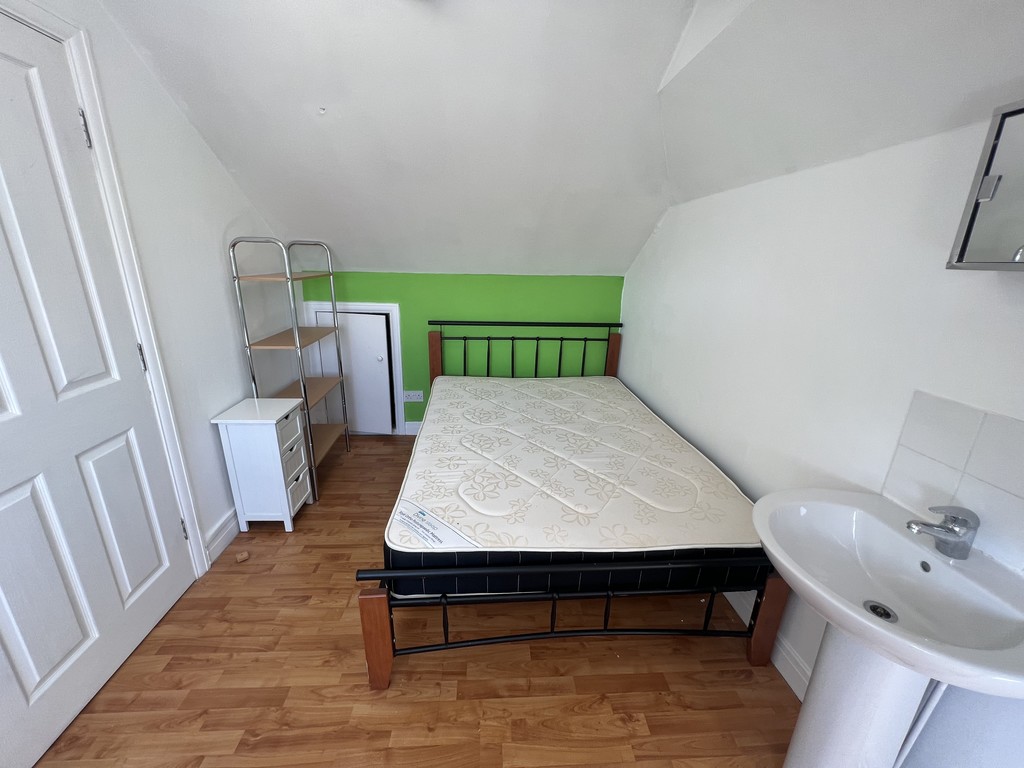 Image of Temple Villas, Tang Hall