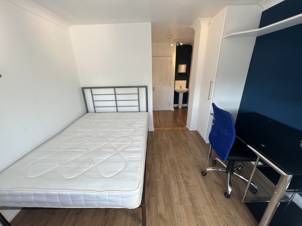 Image of Temple Villas, Tang Hall