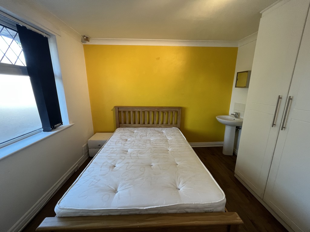 Image of Temple Villas, Tang Hall