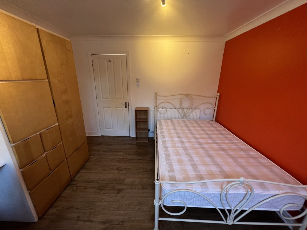 Image of Temple Villas, Tang Hall