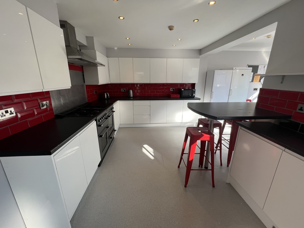 Image of Temple Villas, Tang Hall