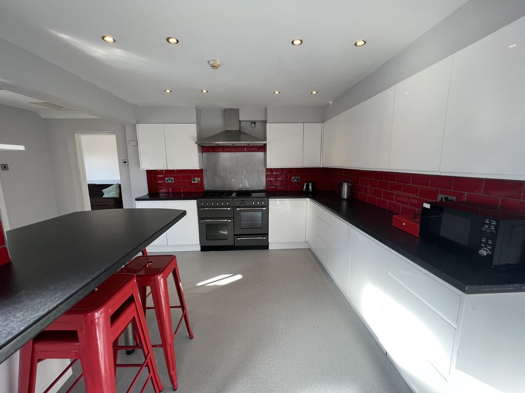 Image of Temple Villas, Tang Hall