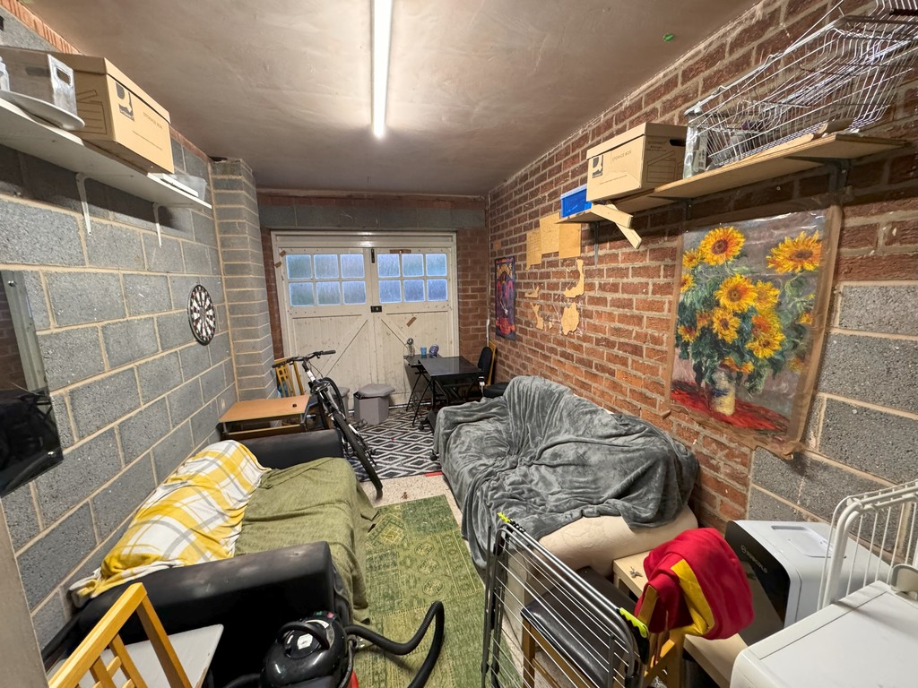 Image of Waynefleet Grove, Hull Road