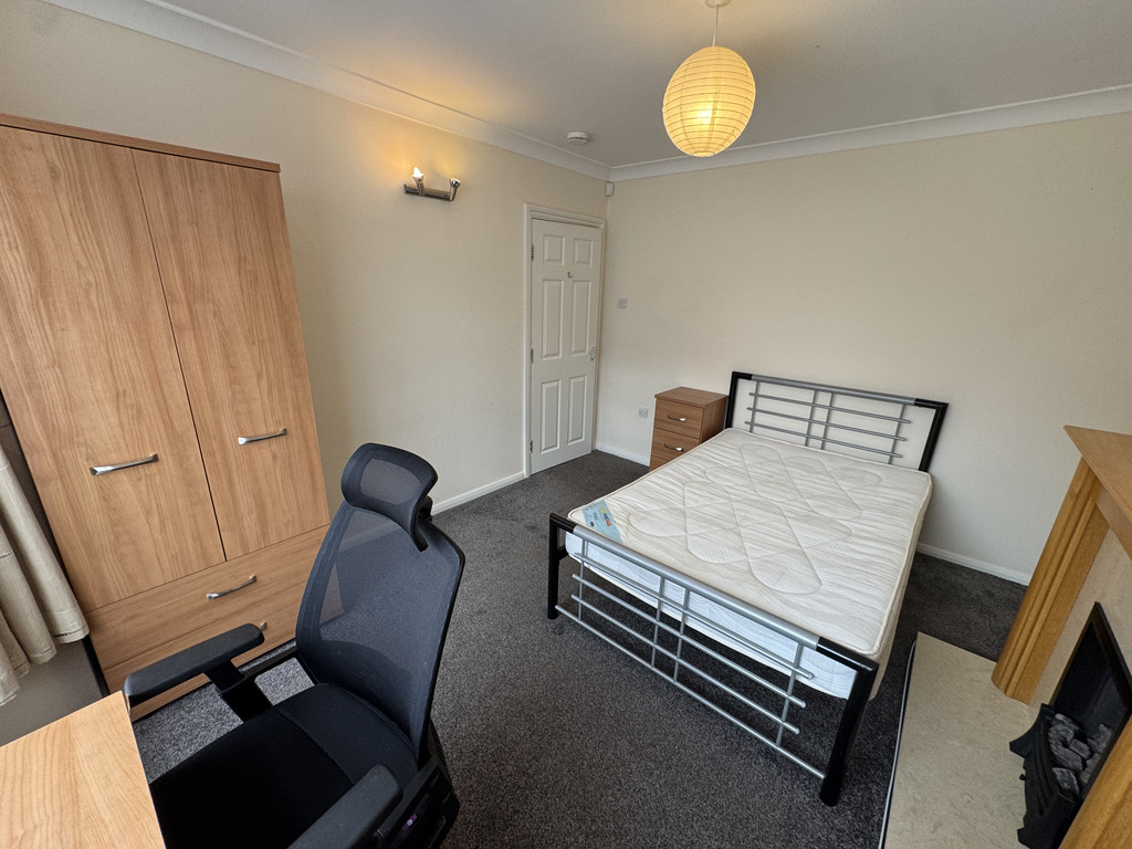 Image of Newland Park Drive, Hull Road