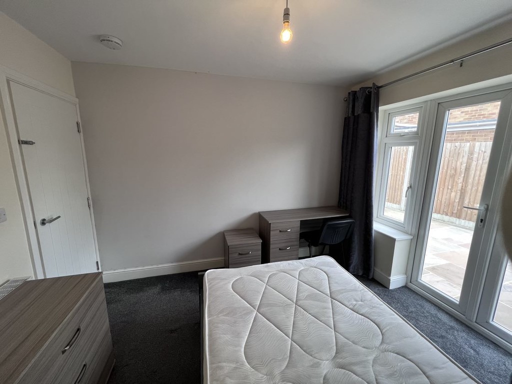 Image of Deramore Drive, Badger Hill