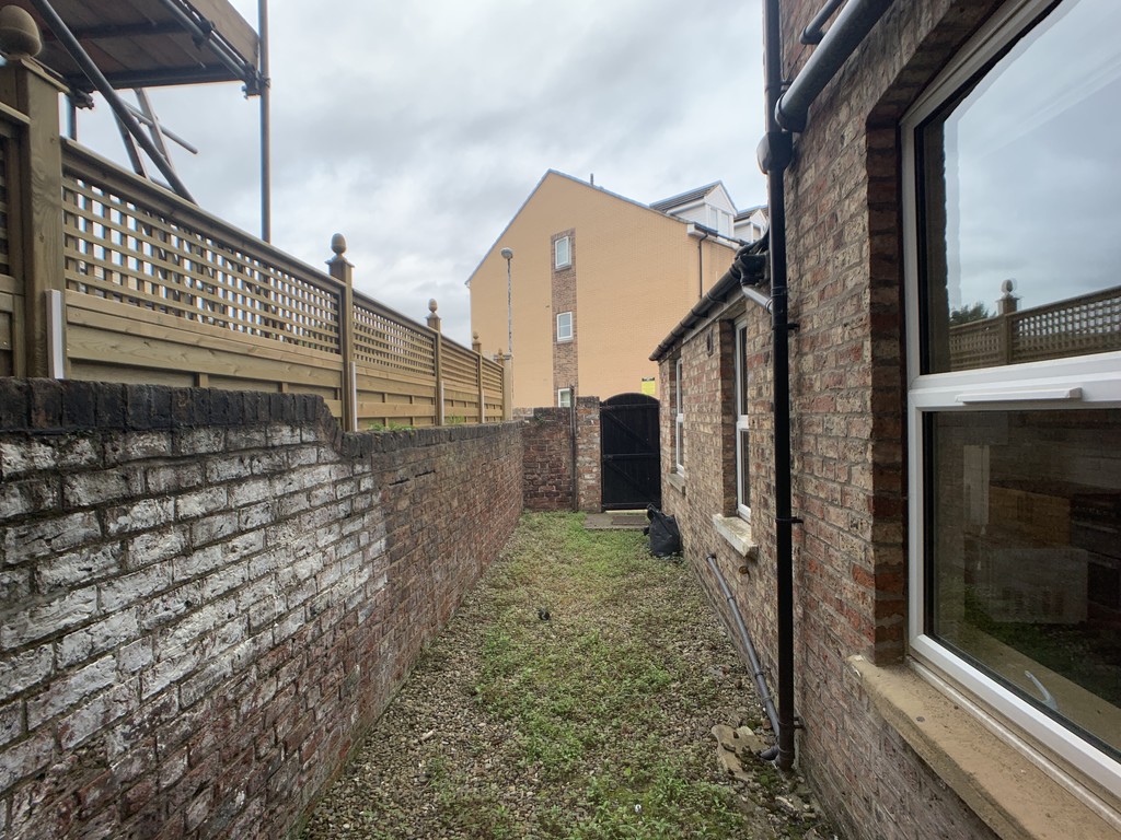 Image of Feversham Crescent, Wigginton Road