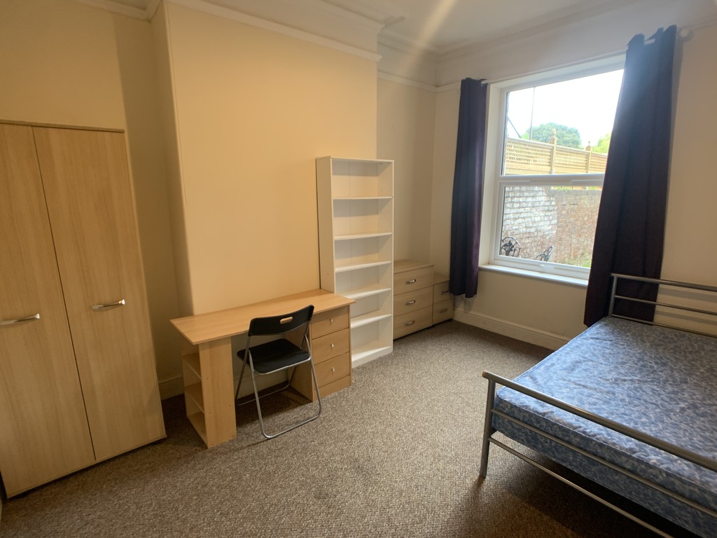 Image of Feversham Crescent, Wigginton Road