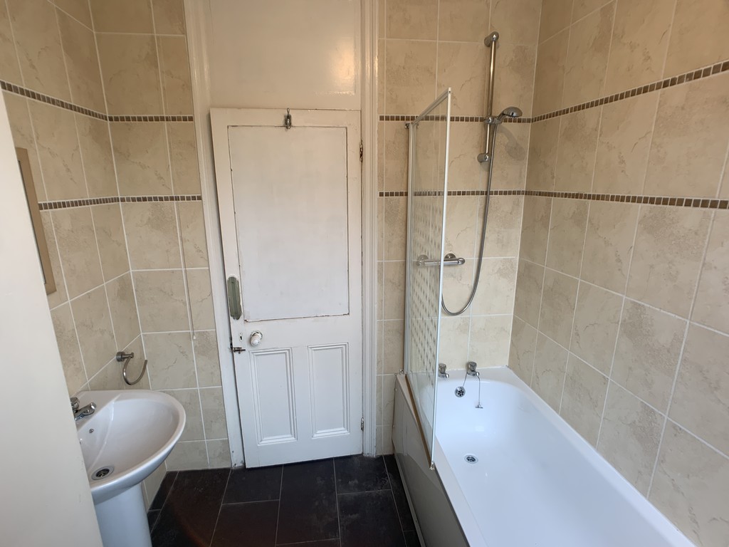 Image of Feversham Crescent, Wigginton Road