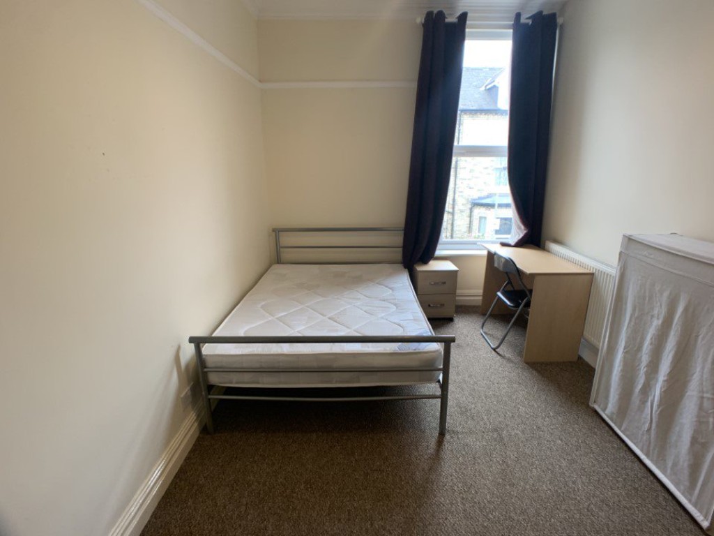 Image of Feversham Crescent, Wigginton Road