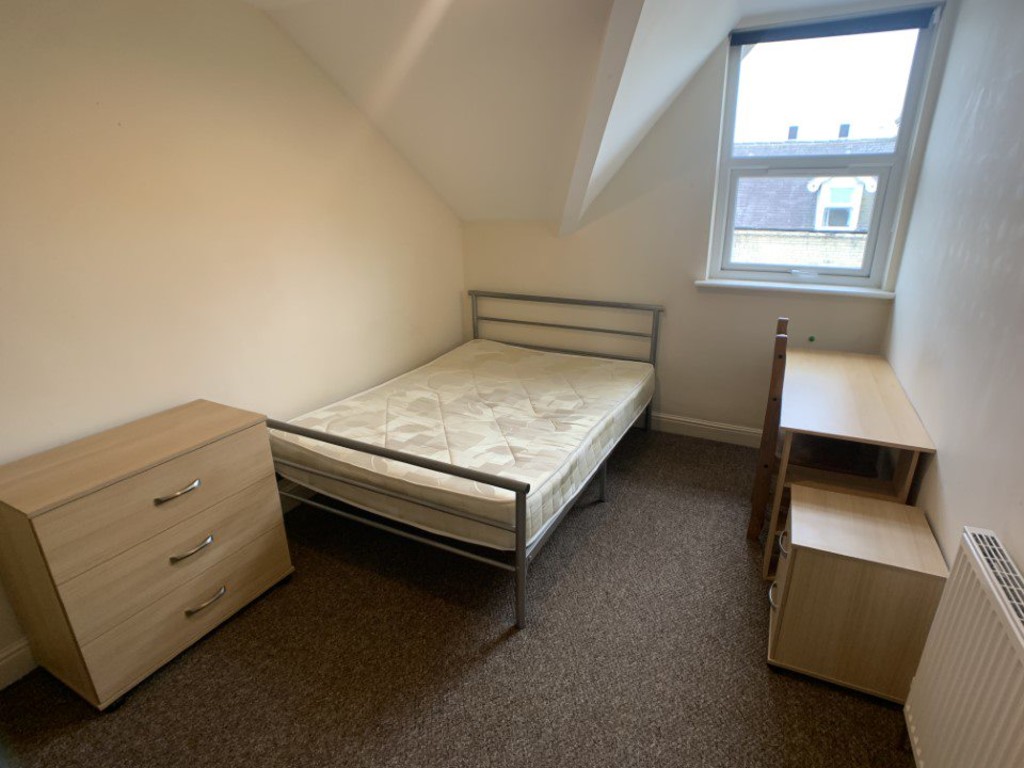 Image of Feversham Crescent, Wigginton Road