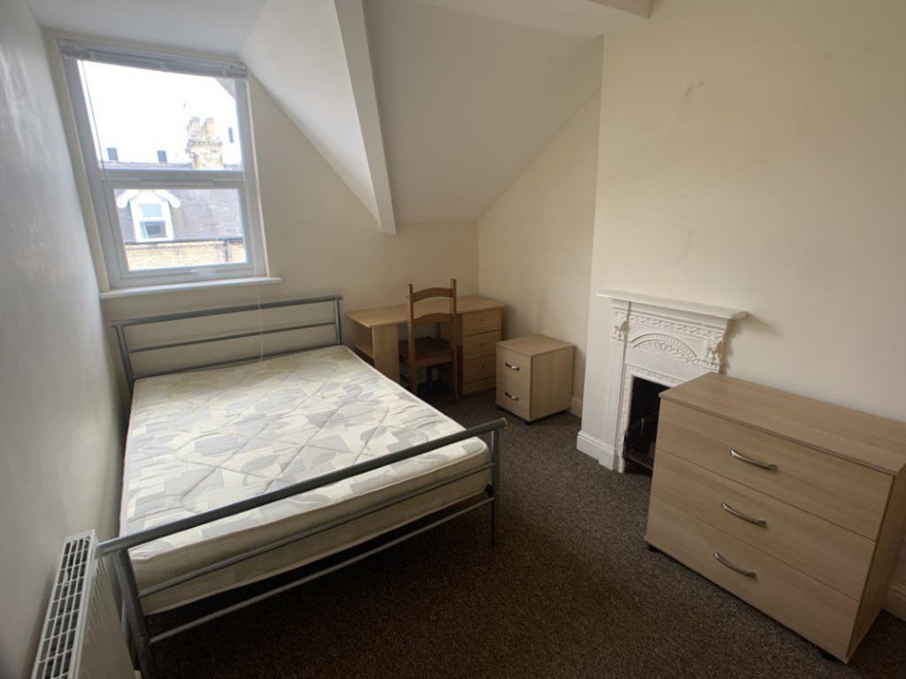 Image of Feversham Crescent, Wigginton Road