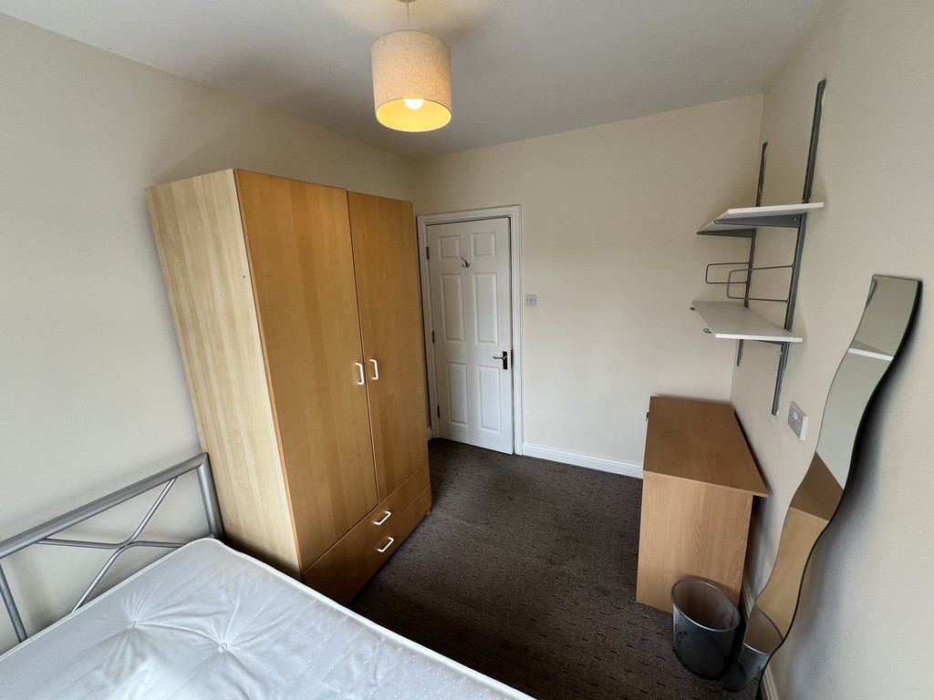 Image of Temple Avenue, Tang Hall