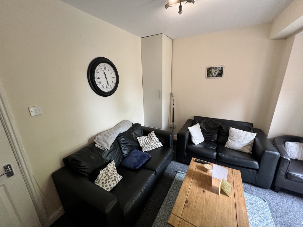 Image of Temple Avenue, Tang Hall