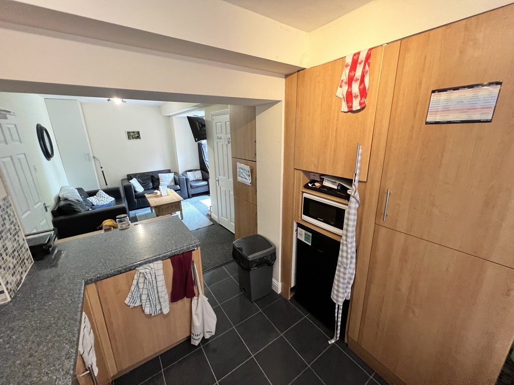 Image of Temple Avenue, Tang Hall