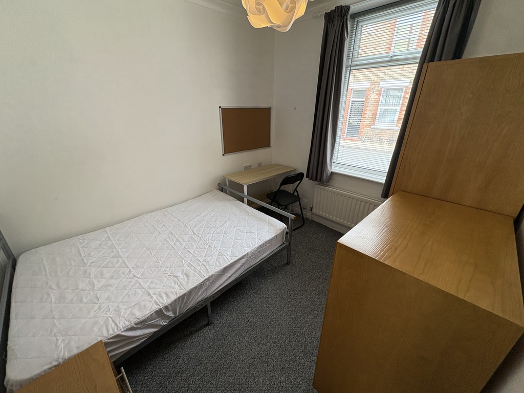 Image of Diamond Street, The Groves