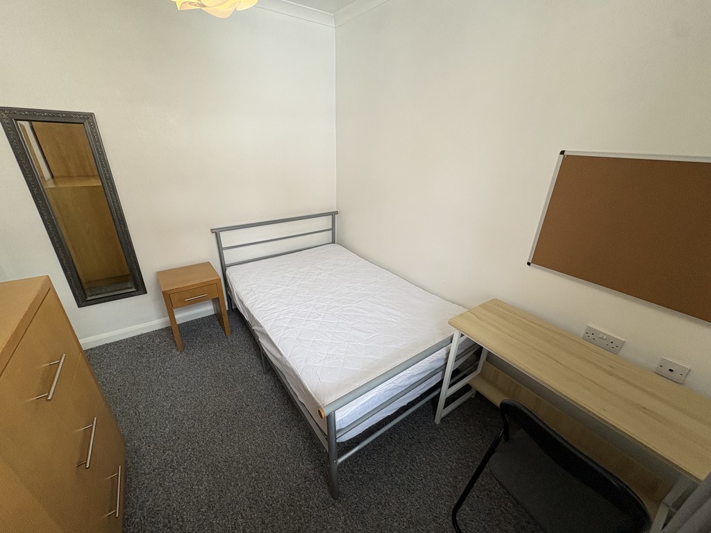 Image of Diamond Street, The Groves