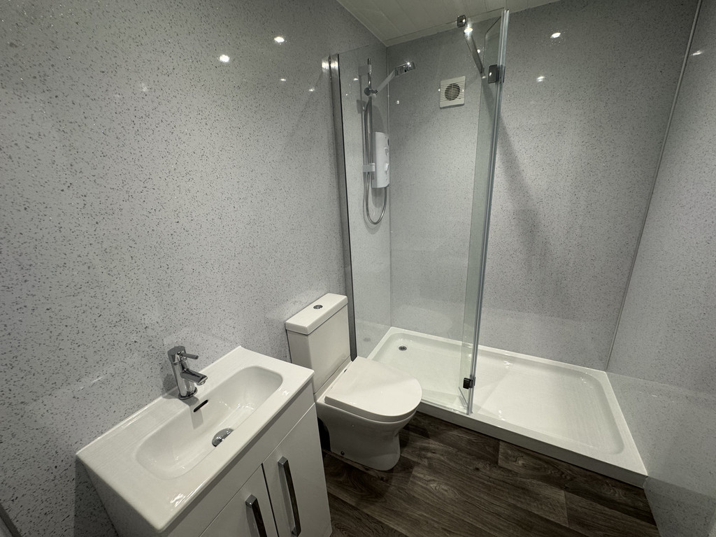 Image of Fifth Avenue, Tang Hall