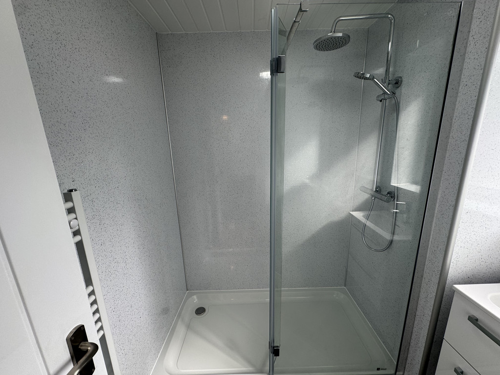 Image of Fifth Avenue, Tang Hall