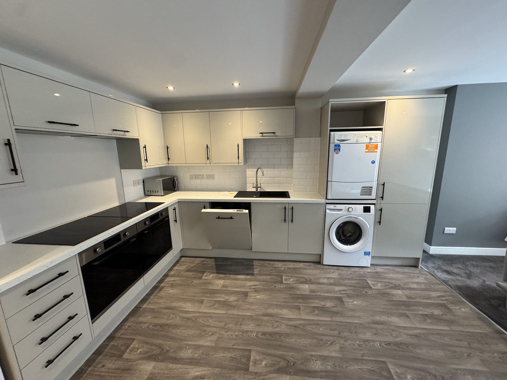 Image of Fifth Avenue, Tang Hall