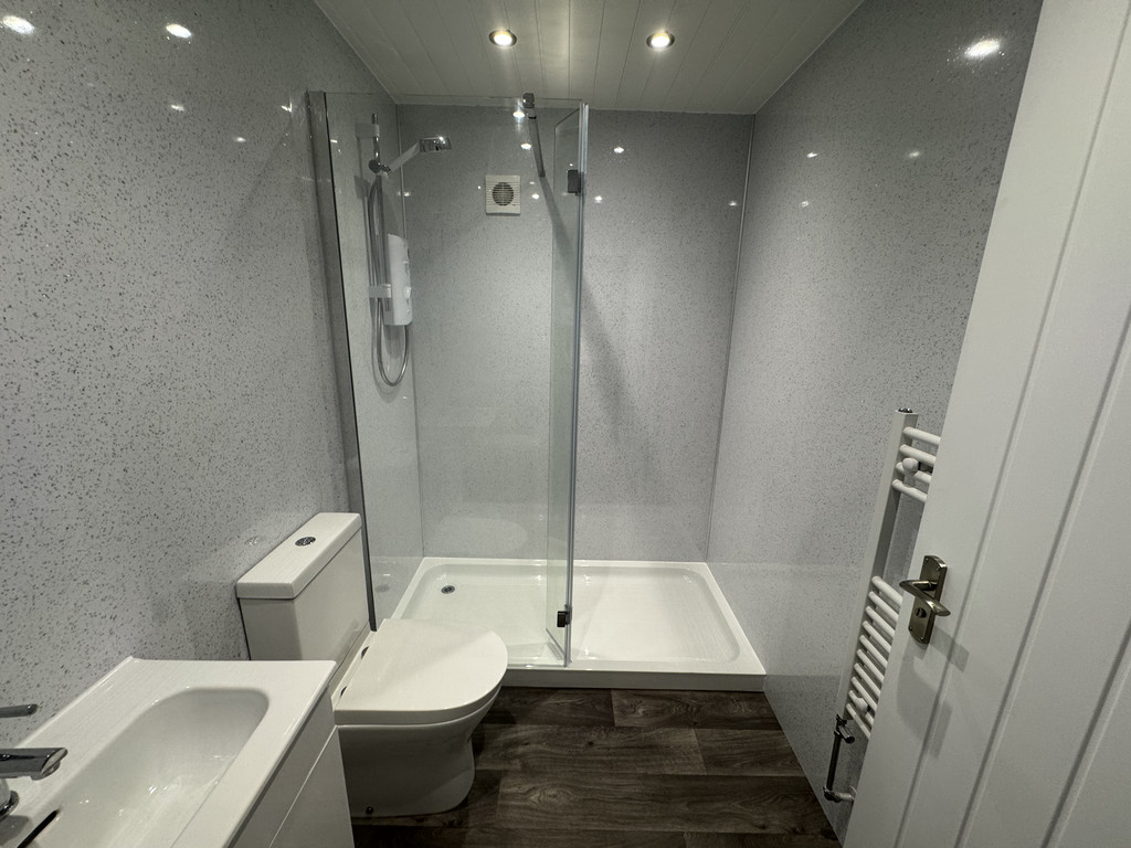 Image of Fifth Avenue, Tang Hall