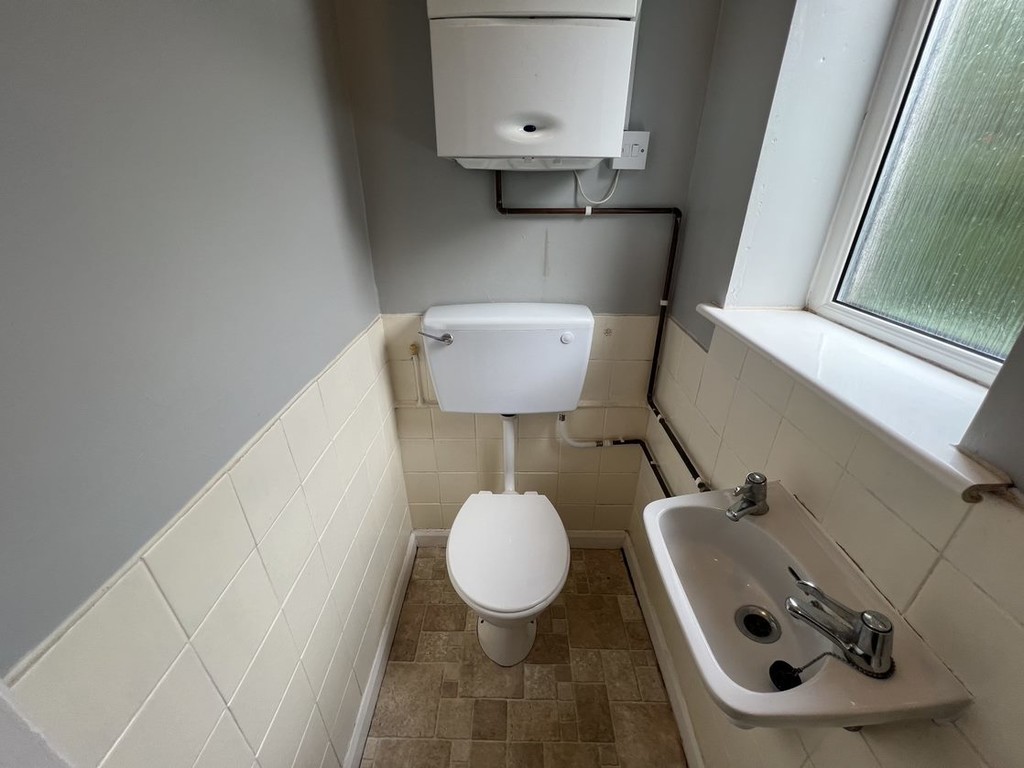 Image of Fifth Avenue, Tang Hall