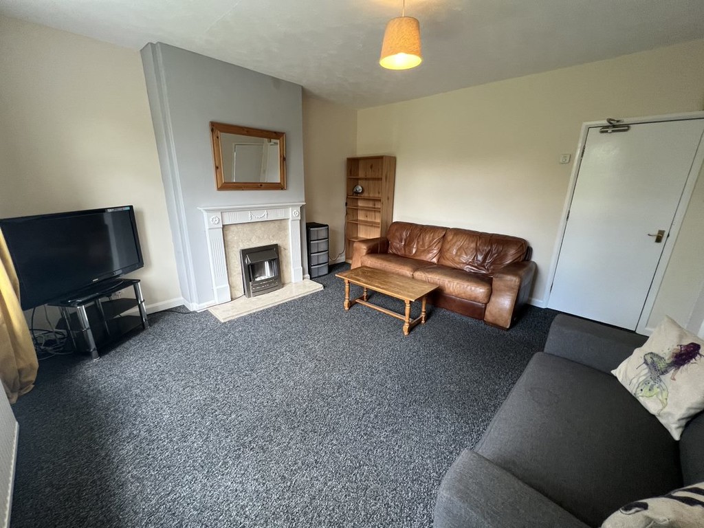 Image of Fifth Avenue, Tang Hall