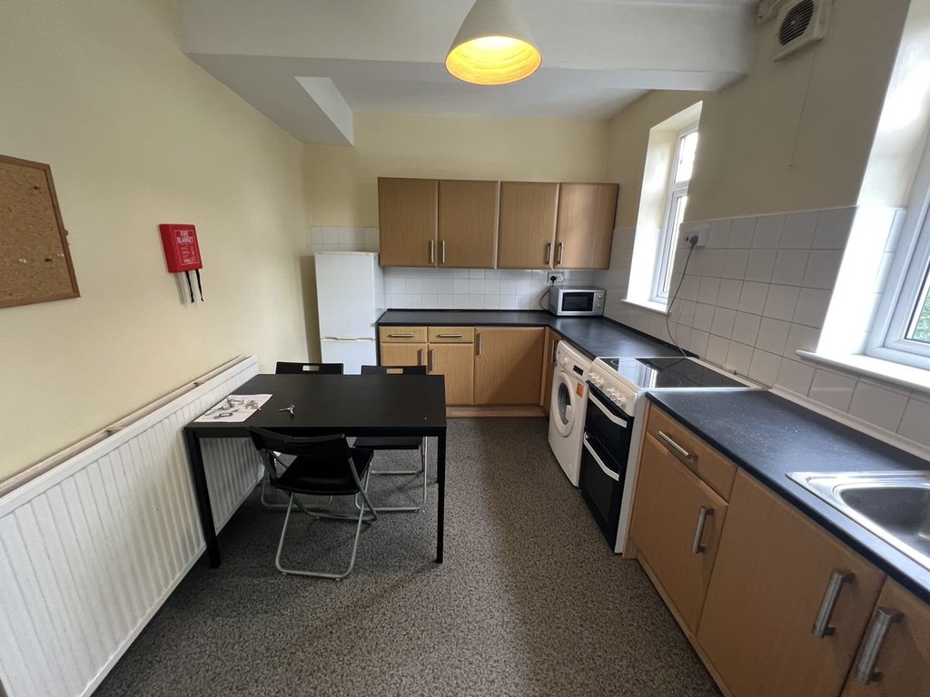 Image of Fifth Avenue, Tang Hall