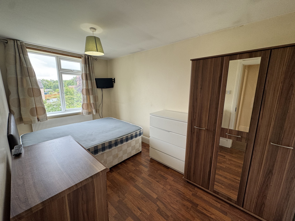 Image of Albemarle Road, South Bank