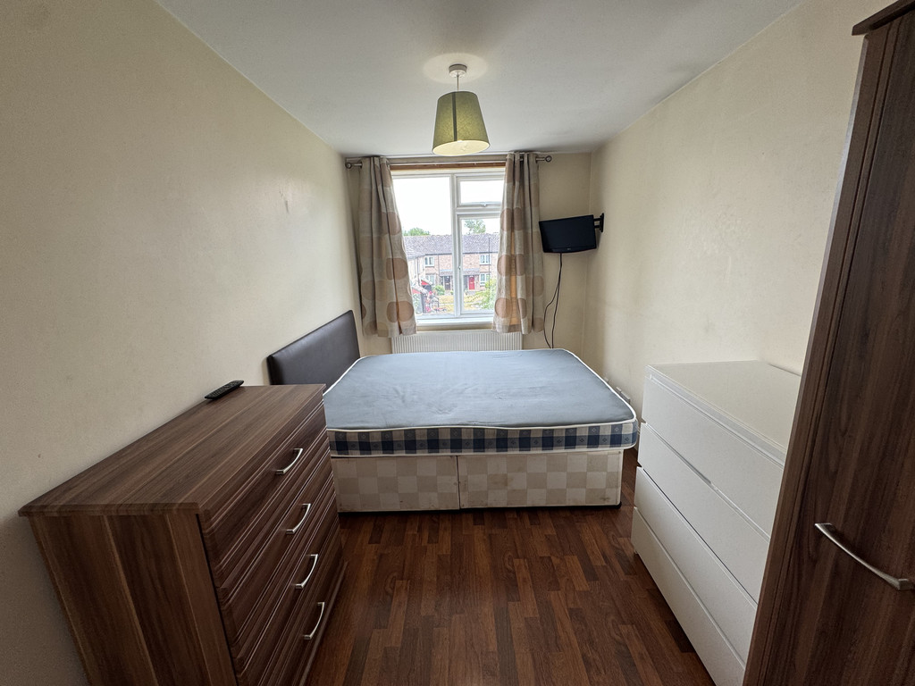 Image of Albemarle Road, South Bank