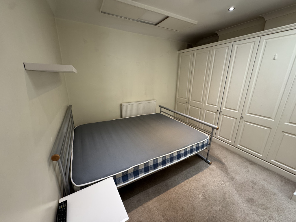 Image of Albemarle Road, South Bank