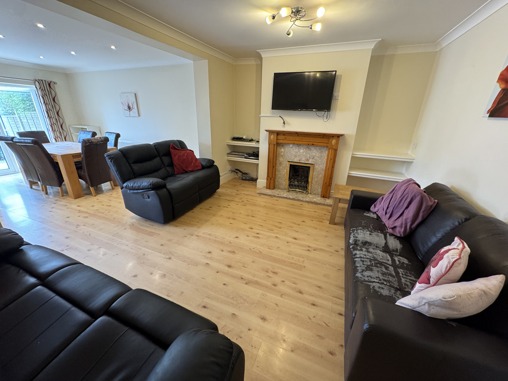 Image of Albemarle Road, South Bank