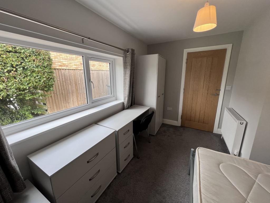 Image of Deramore Drive, Badger Hill