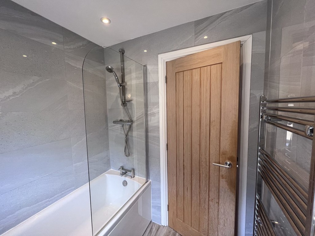 Image of Deramore Drive, Badger Hill