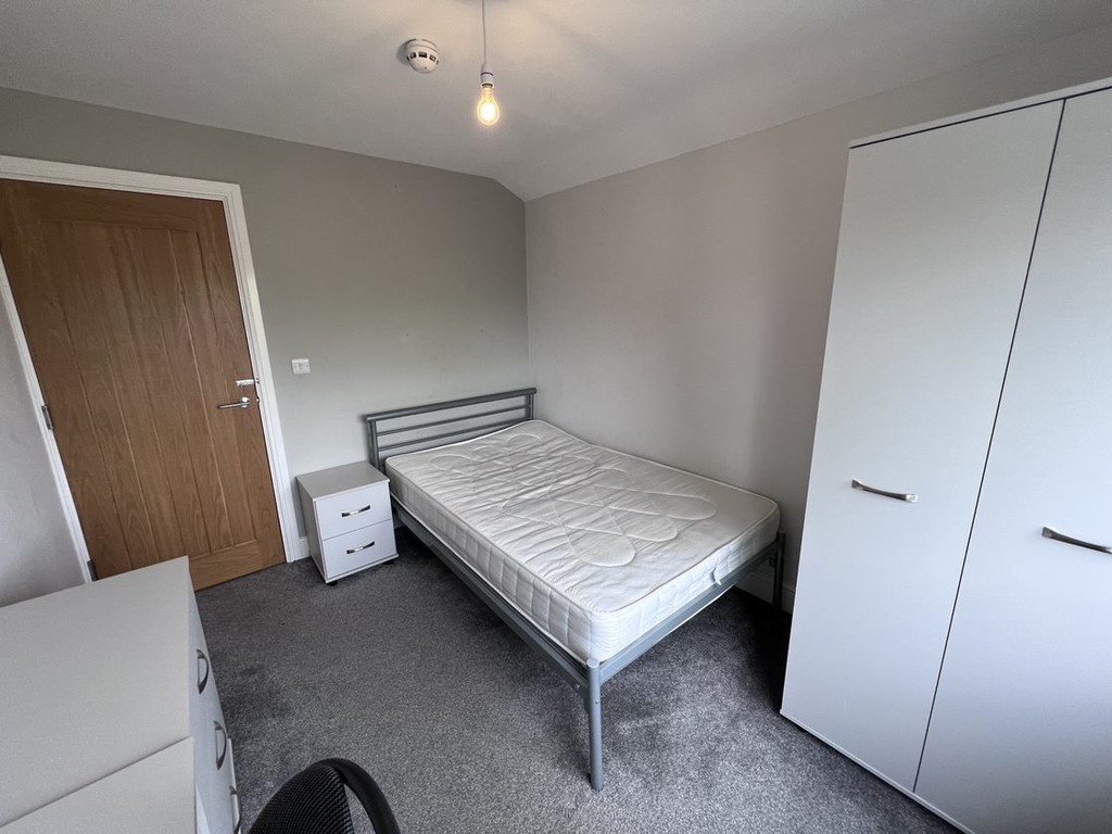 Image of Deramore Drive, Badger Hill