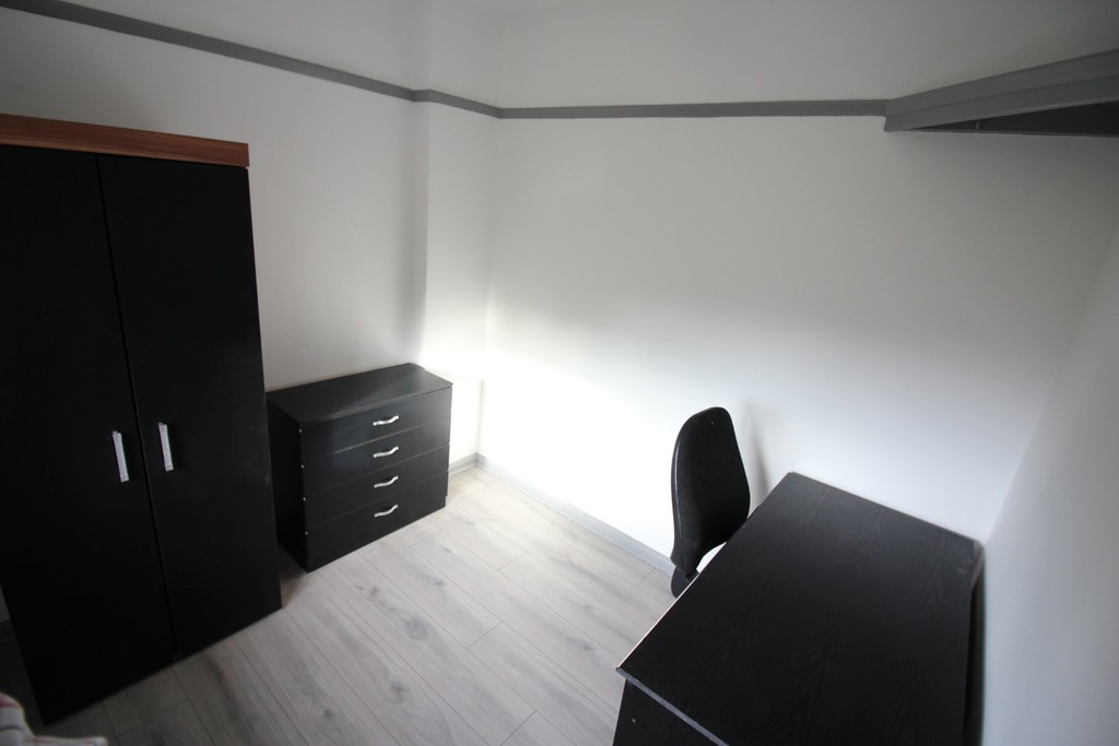 Image of Garrow Hill Avenue, Hull Road